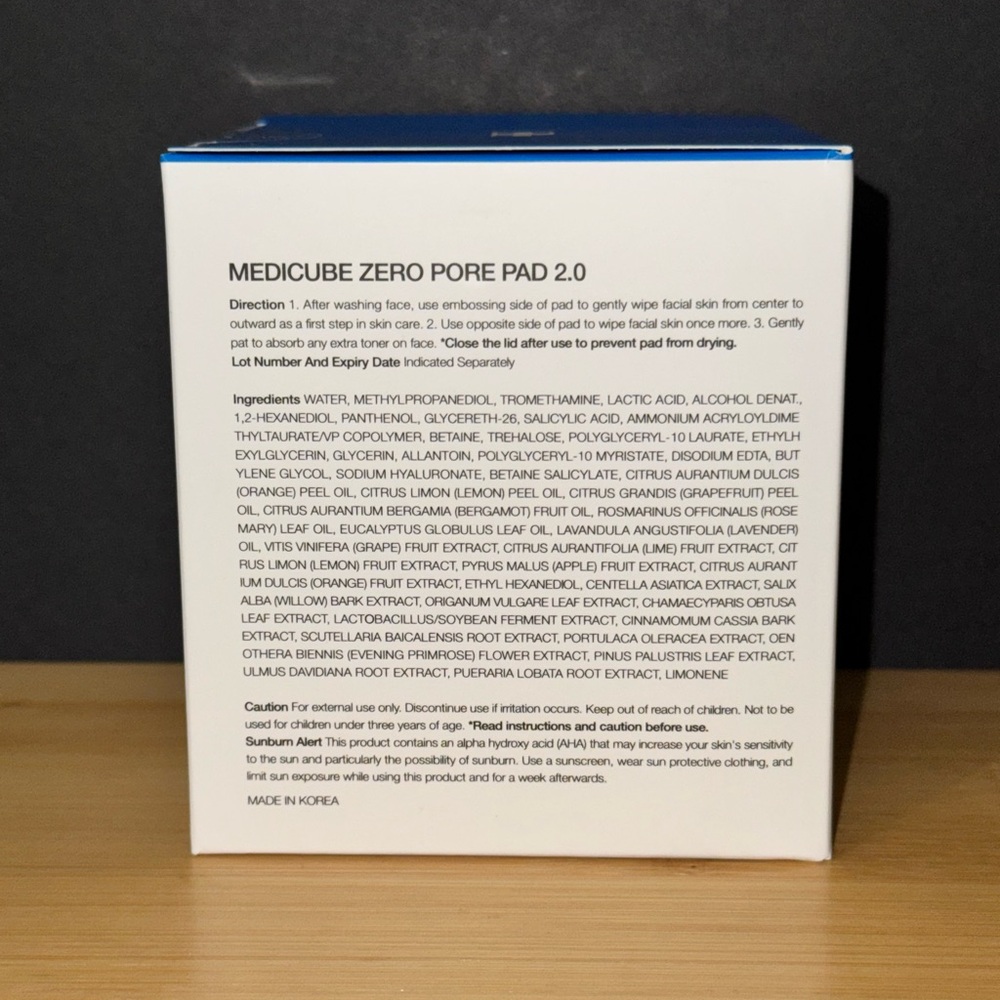 Medicube Zero Pore Pad - Picture 2 of 5